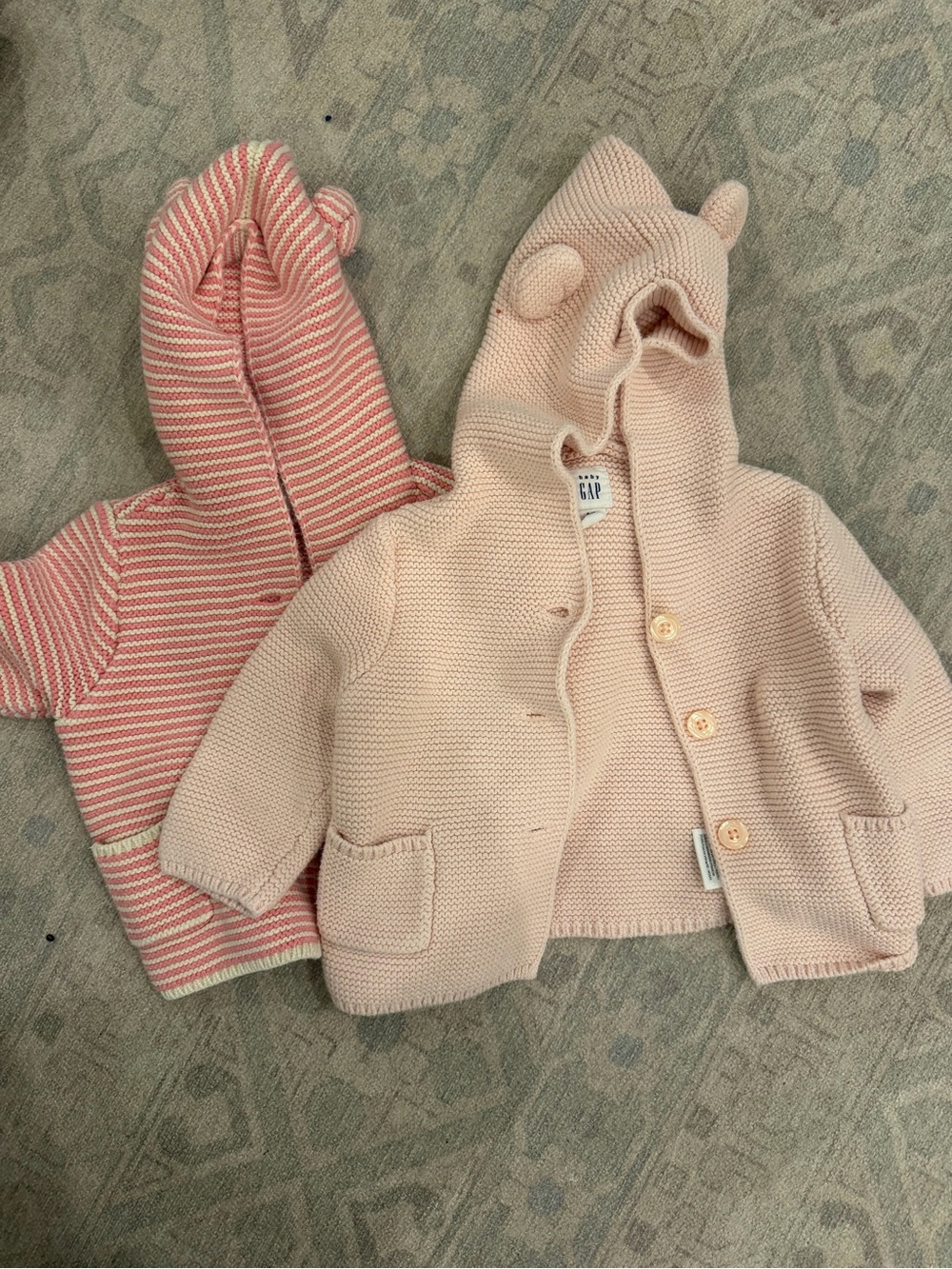 BUNDLE - Gap button up sweaters
